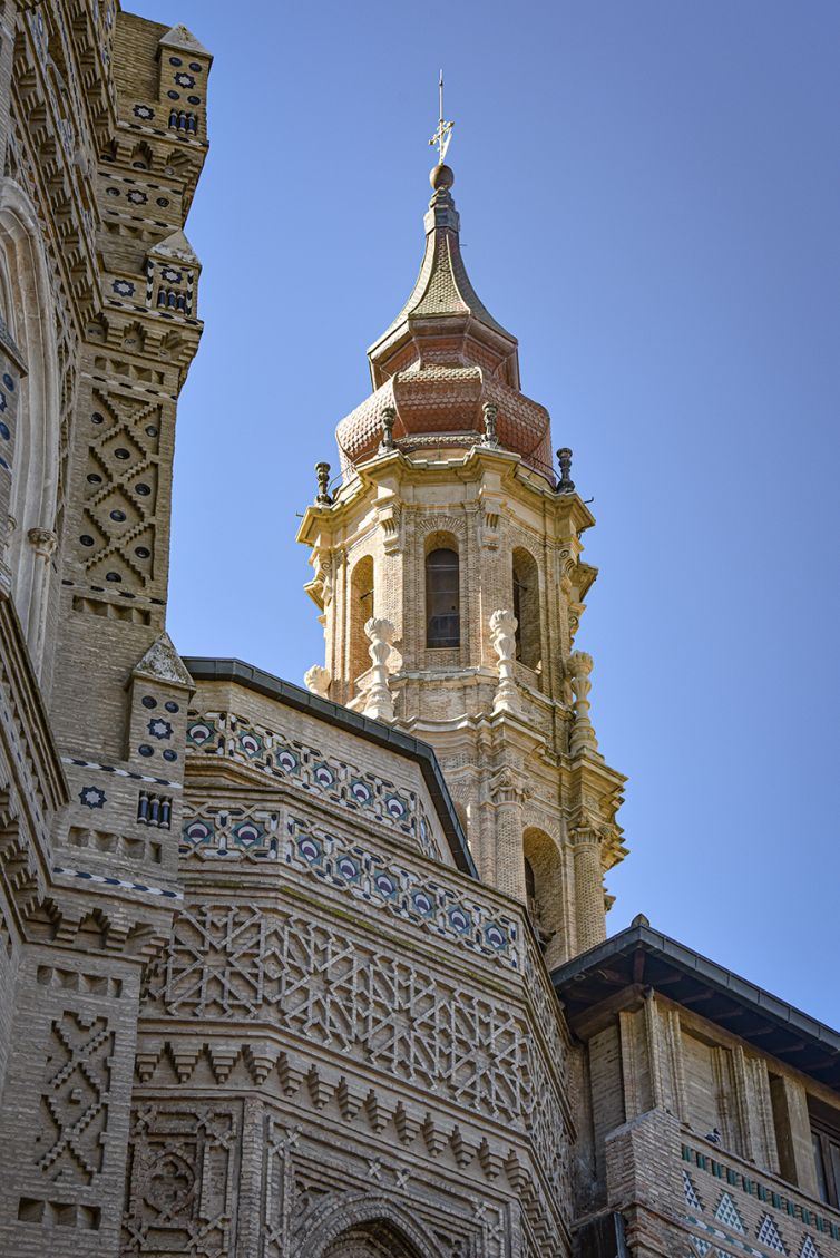 Zaragoza,,Spain,-,23,Oct,,2021:,Beautifully,Decorated,Mudejar,Wall