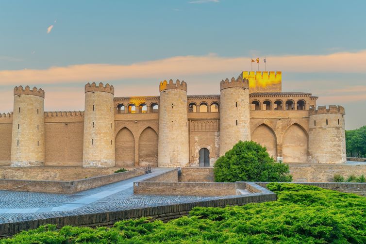 Medieval,AljaferÌa,Palace,At,Sunrise,In,Zaragoza,,Aragon,,Spain